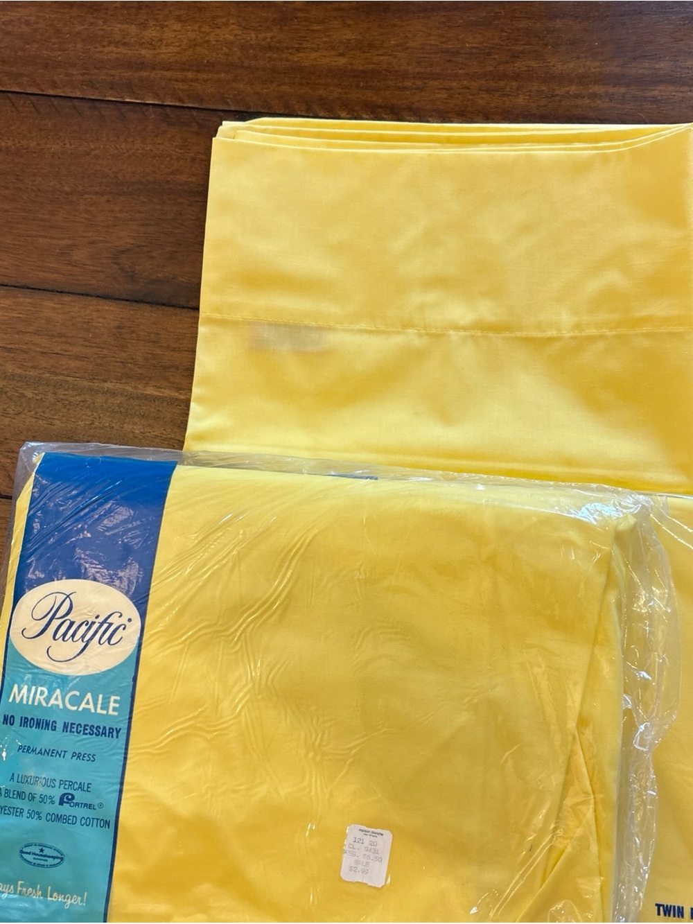Pacific Miracale Twin Sheet Set Flat Fitted Bright Yellow No Iron Percale 1 Case